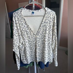 Old Navy Buttoned Top